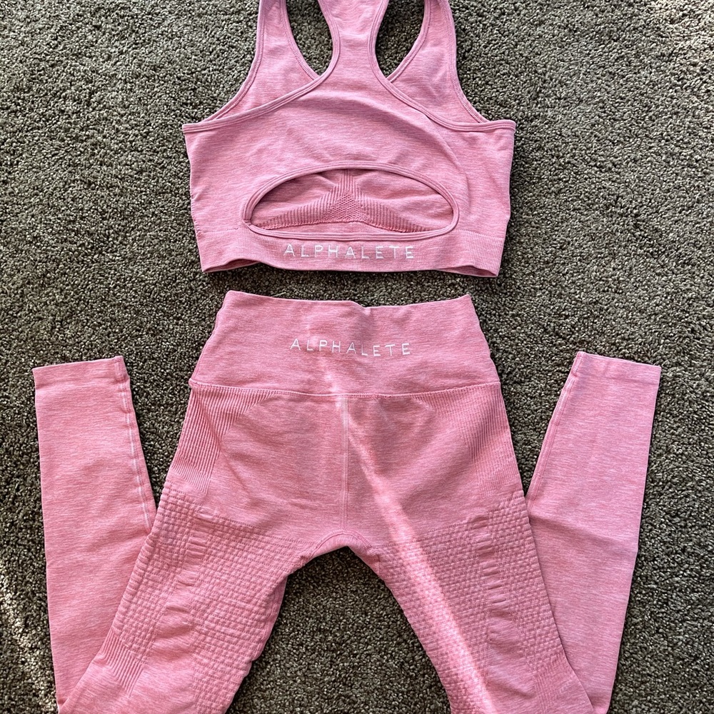 Alphalete halo outfit